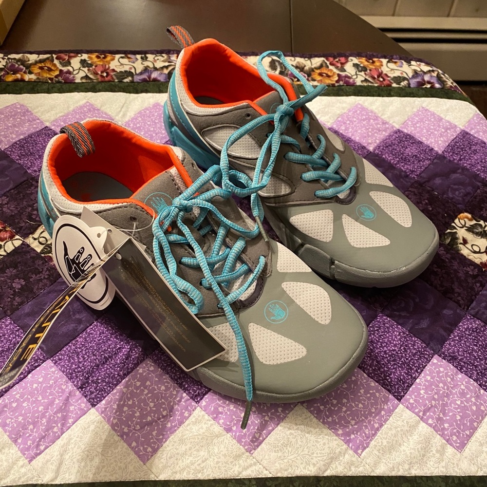 Outdoor shoes